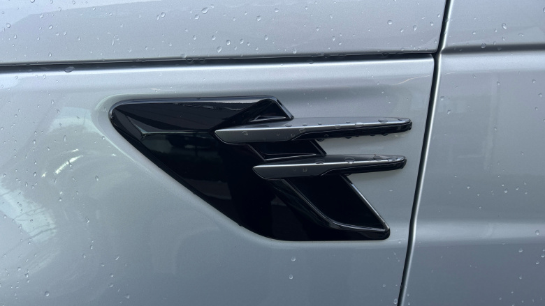 Land Rover Range Rover Sport 3.0 D300 HSE Silver 5dr Auto Diesel Estate